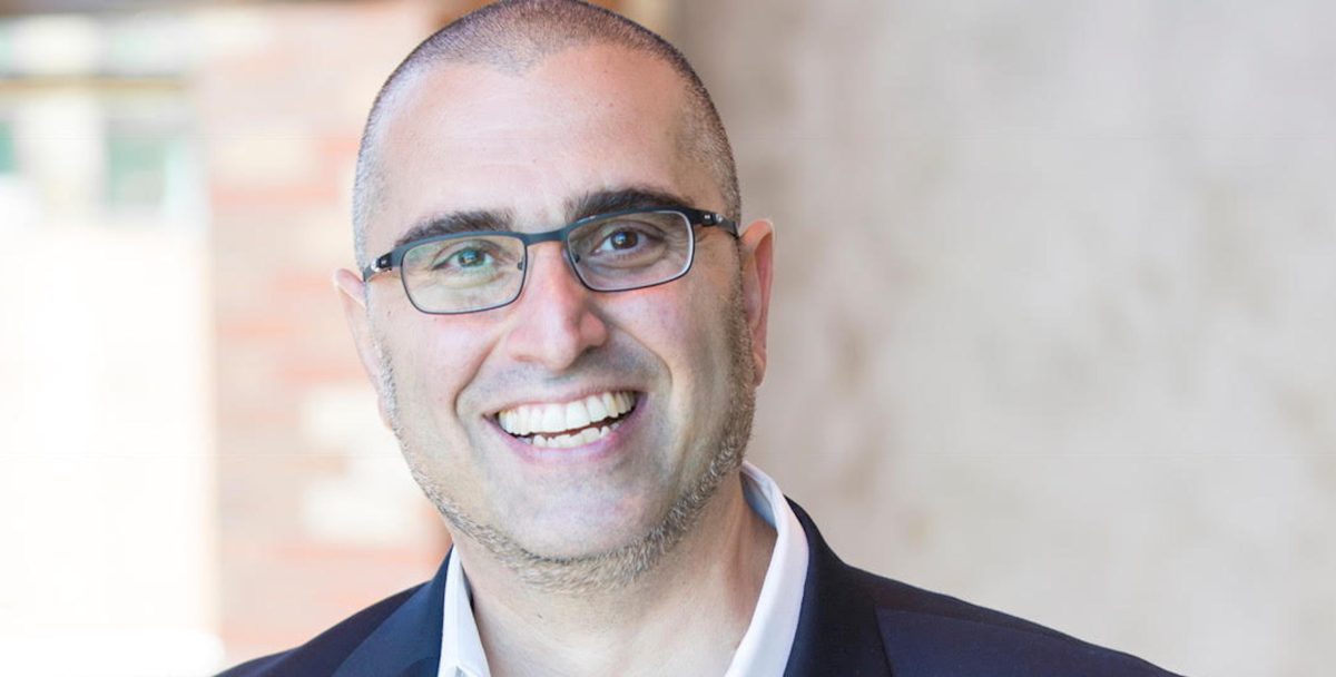 Vala Afshar (Salesforce): “En este darwinismo digital, ganarán quienes usen mano de obra humana y artificial”